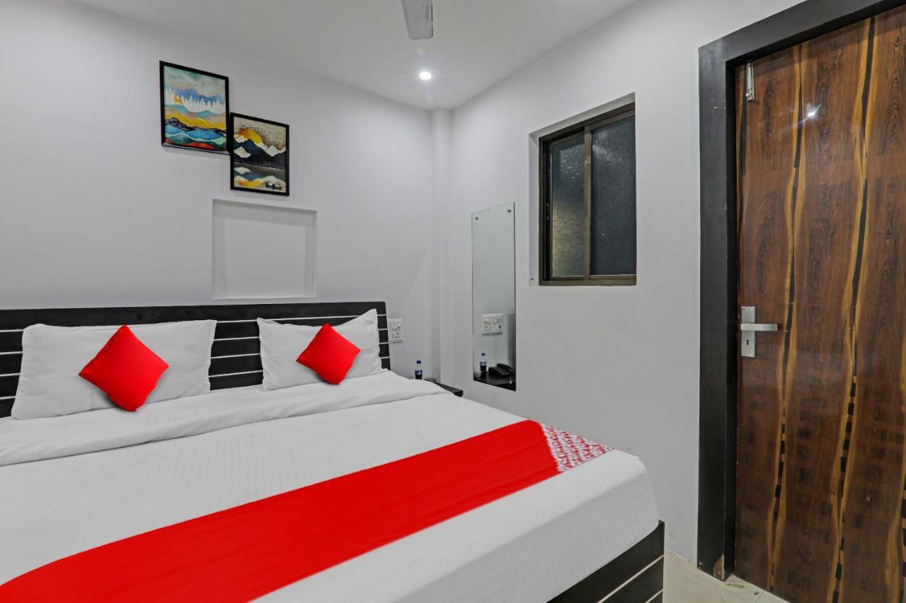 Oyo Flagship 81064 Chaudhary In Hotel Gorakhpur Ngoại thất bức ảnh
