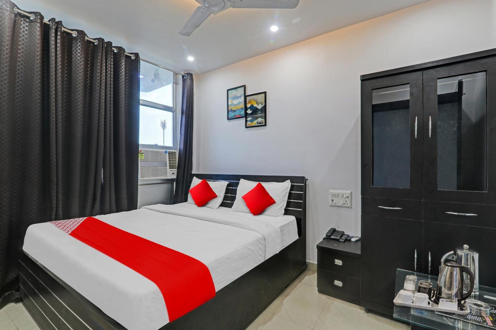 Oyo Flagship 81064 Chaudhary In Hotel Gorakhpur Ngoại thất bức ảnh